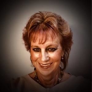 Meet your Posher, Dana